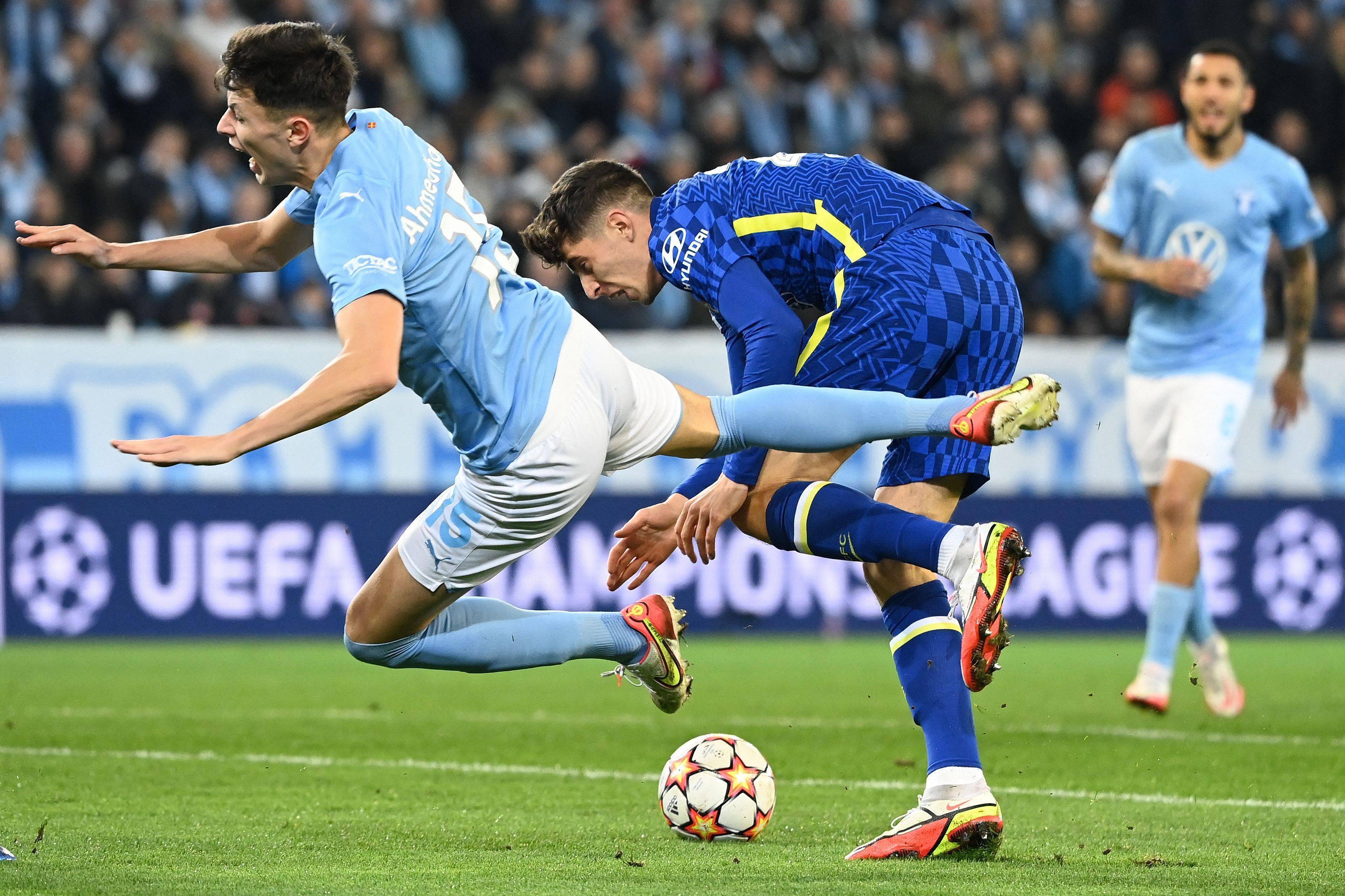 关于埃尔夫斯堡壓倒比斯马，取得比分优势的信息