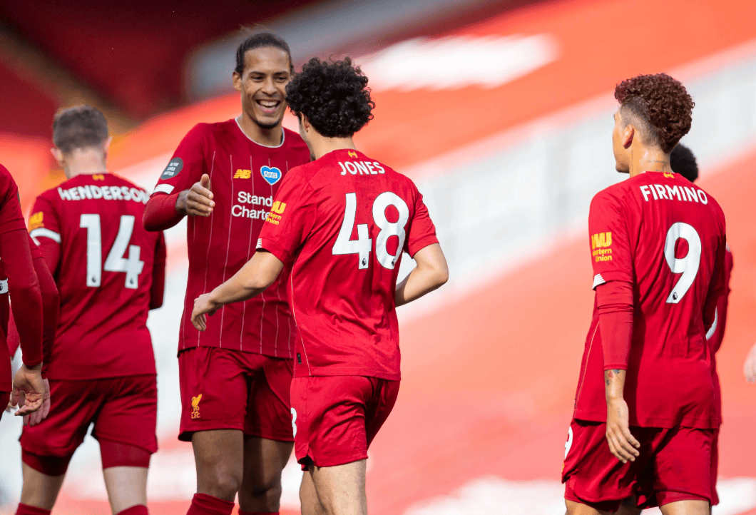 包含马德里竞技在欧洲比赛中艰难战胜利物浦的词条