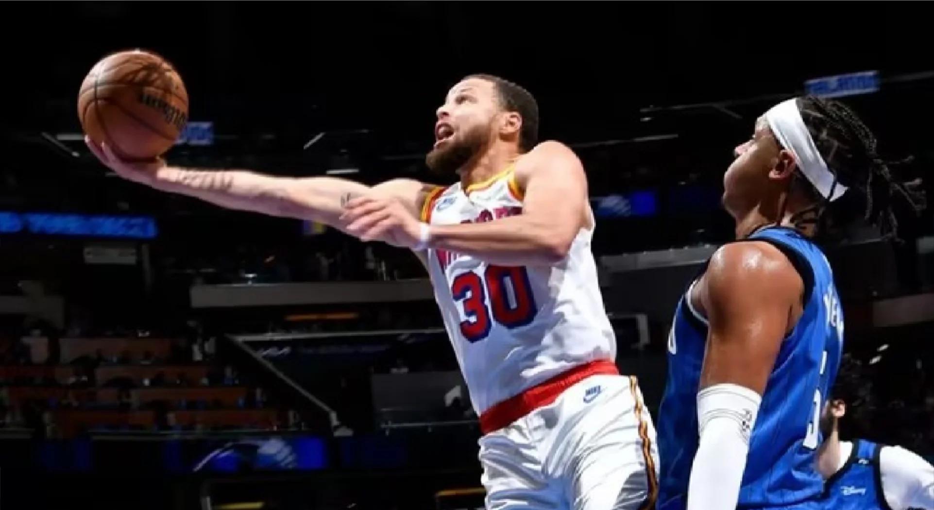 库里惊艳全场，状态爆棚助攻爆棚，冲击季后赛逆转取胜！