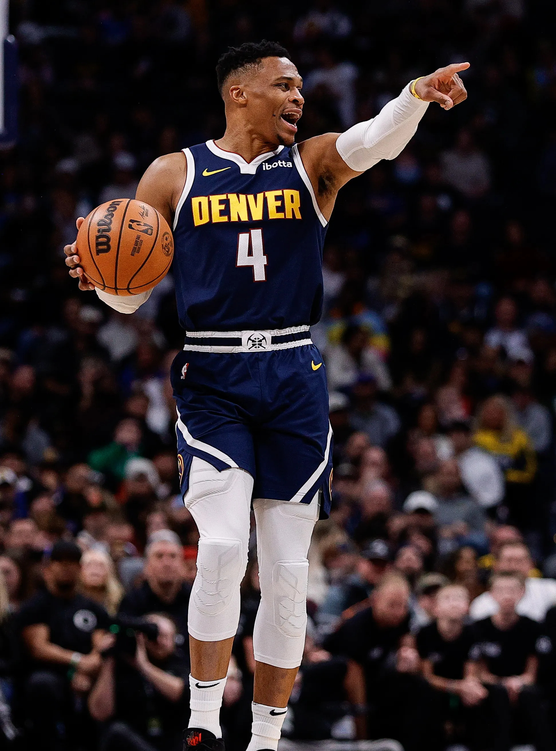 唐斯绝杀时刻,威少点燃赛场,关键时刻神级表现迎来胜利!